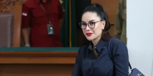 Rencana Nikita Mirzani Somasi BCA Jadi Sorotan Publik