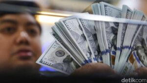Rupiah Melemah Lawan Dolar AS, Ini Faktor Penyebabnya